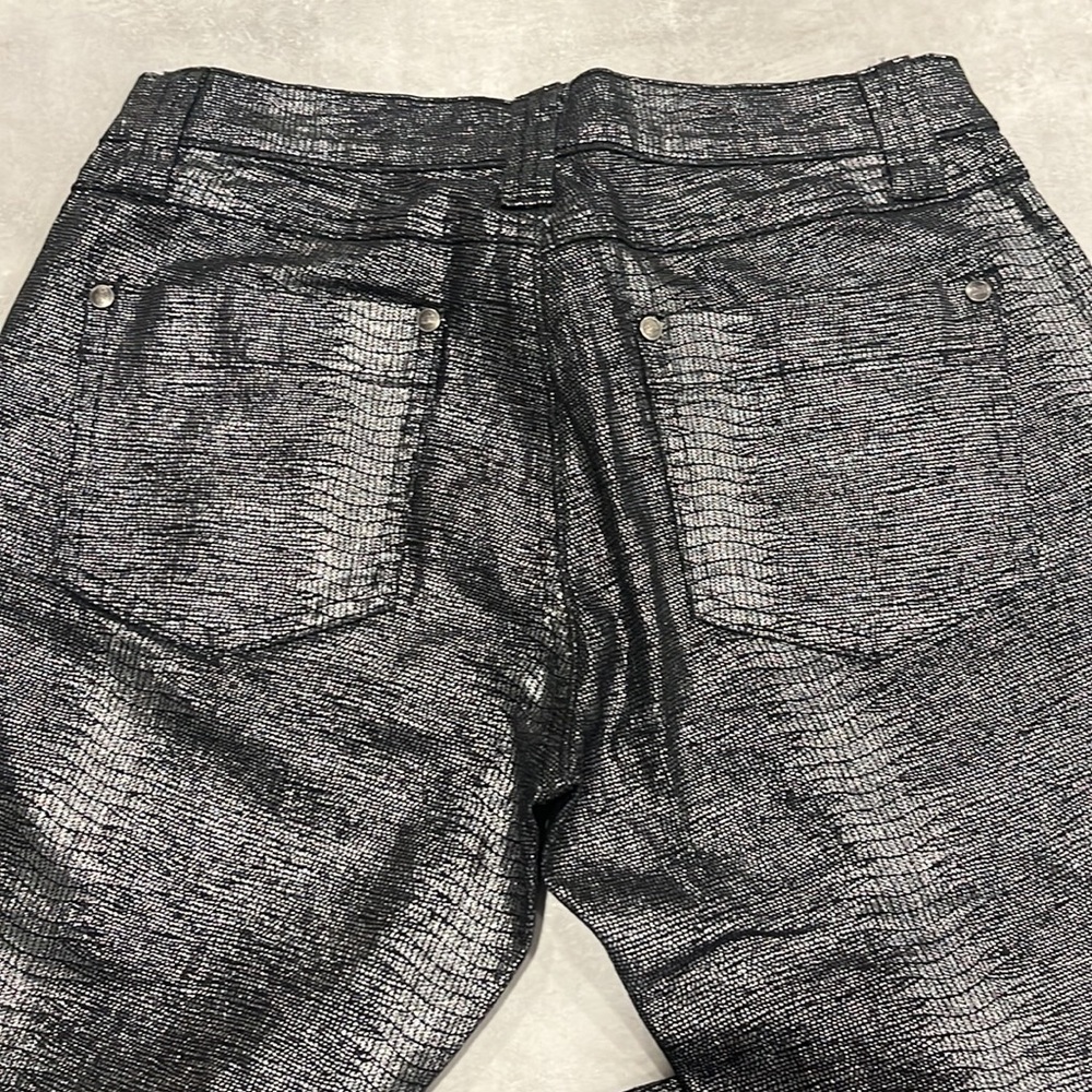 Jeans - Picture 5 of 9